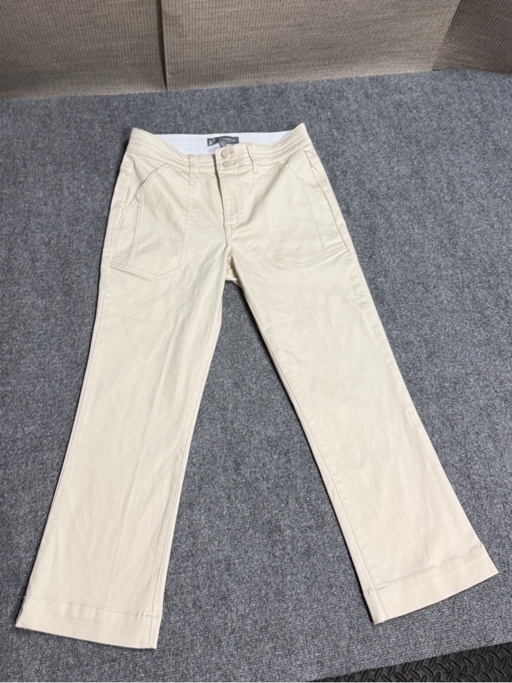 Wit & Wisdom Cream Ankle Cropped Jeans